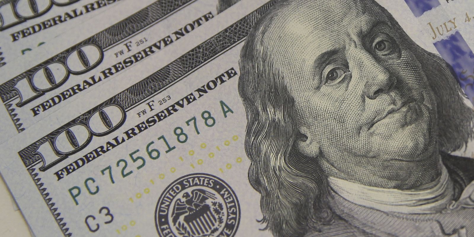 Dólar recua para R$ 5,01 e bolsa atinge novo recorde impulsionada pelo mercado externo