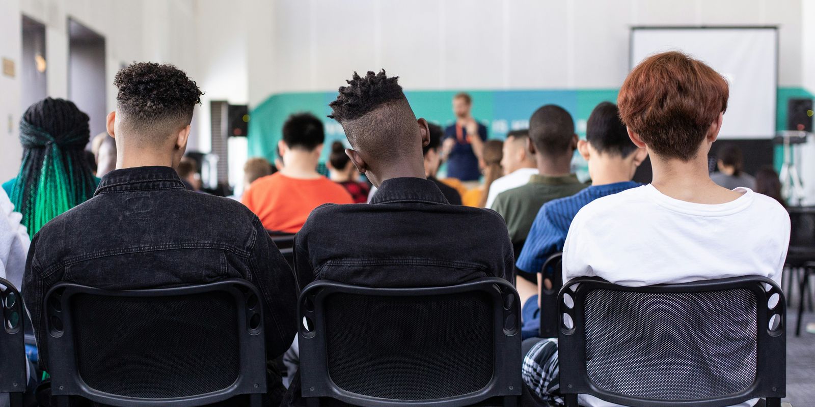 Encontro discute a relevância do ensino de jornalismo na era da inteligência artificial